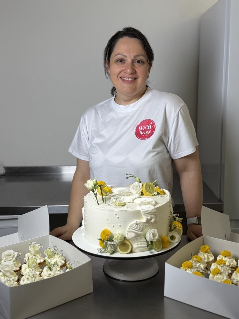 Lemon cake with matching cupcakes