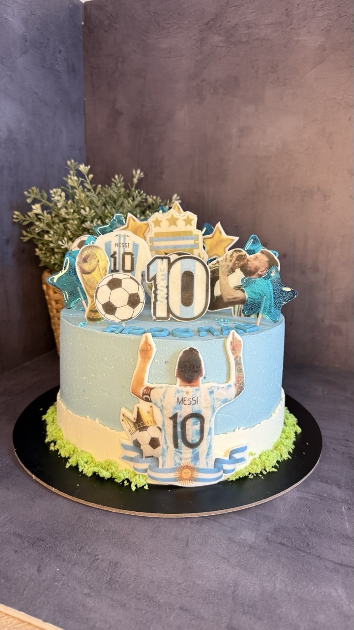 Messi Argentina number 10 football themed kids cake